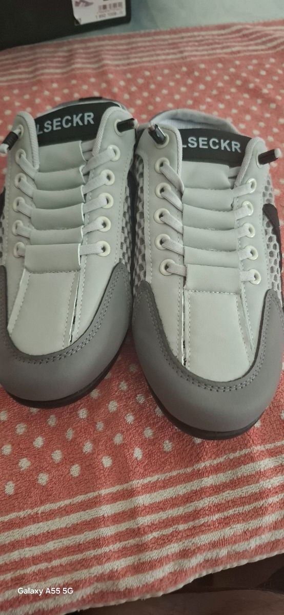 Chanclas azules y blancas talla 43