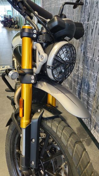 Triumph Scrambler 400cc