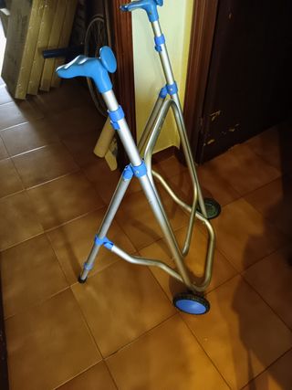 Andador con ruedas
