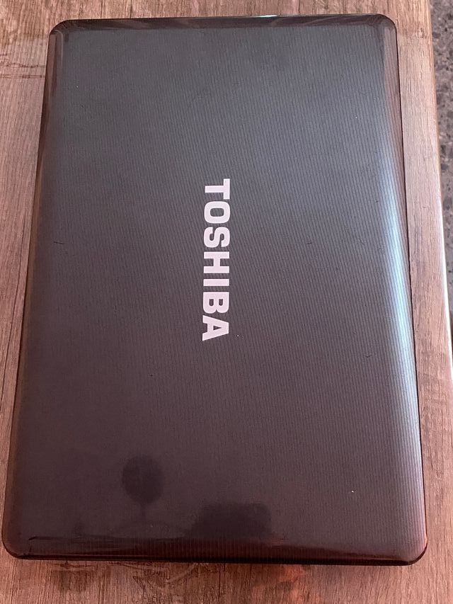 Portátil Toshiba Satellite - Despiece
