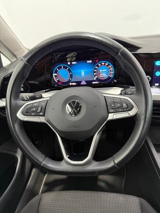 Volkswagen Golf 2021