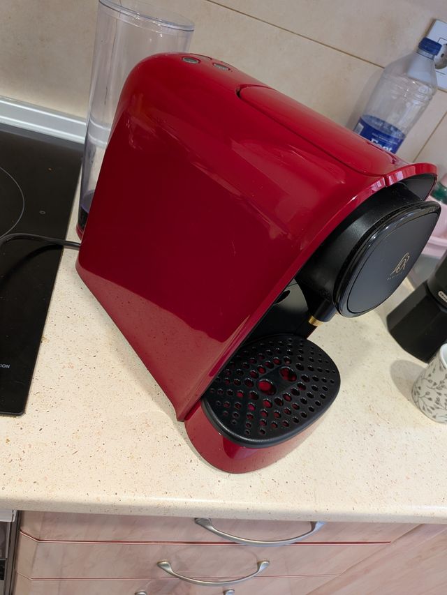Cafetera Philips Lor Barista, roja