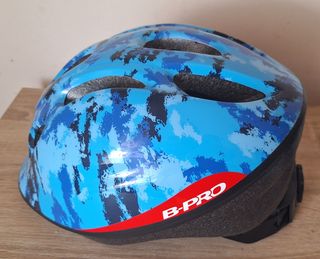 Casco y rodilleras Niño