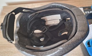 Casco y rodilleras Niño