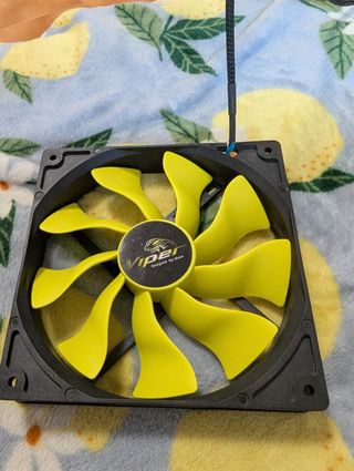 Ventilador Akasa 140mm - Amarillo