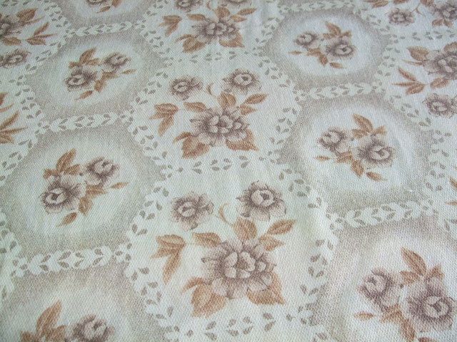 Cobertor de cama bege-marrom