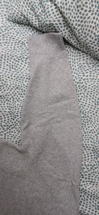 Jersey Pull&Bear gris - Talla M