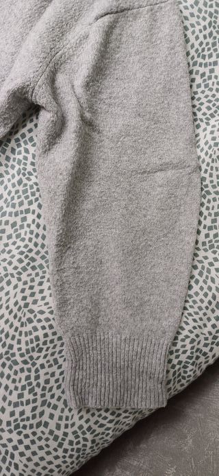 Jersey Pull&Bear gris - Talla M
