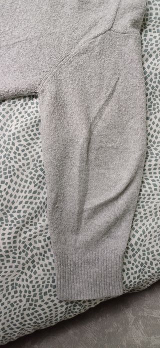 Jersey Pull&Bear gris - Talla M