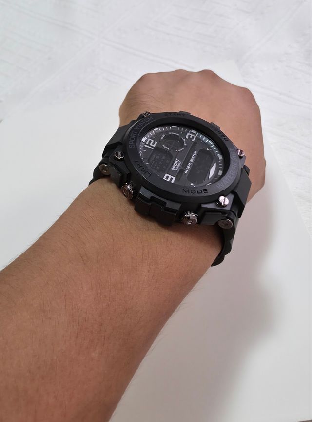 Reloj Deportivo Casual Negro / Hombre