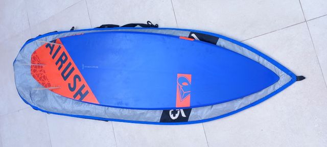 Tabla Airush Compact kitesurf + funda