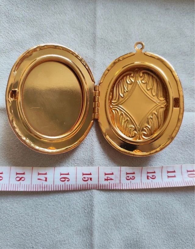 Medallón porta fotos camafeo vintage