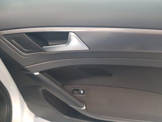 Volkswagen Golf VII berlina e-Golf 35kwh1