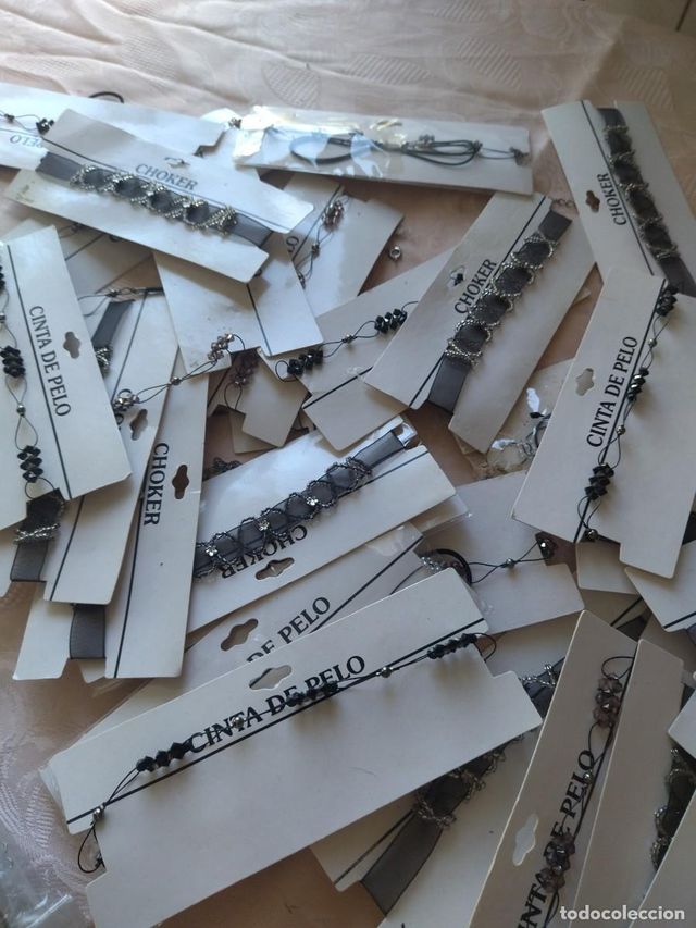 Lote bisutería: pendientes, collares, pulseras