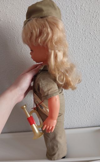 Muñeca años 70 mili Española