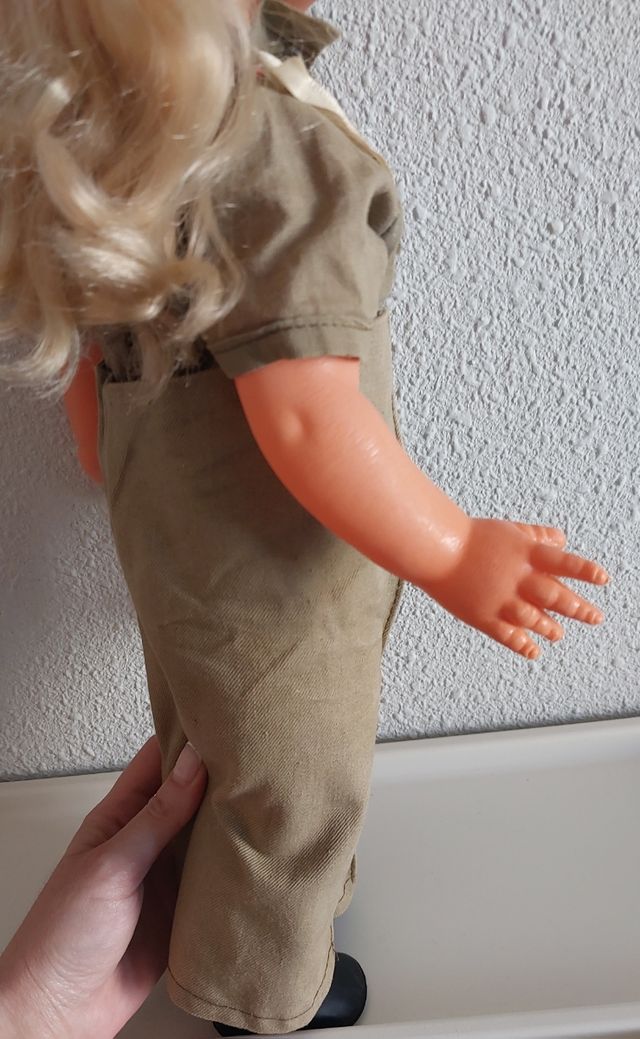 Muñeca años 70 mili Española