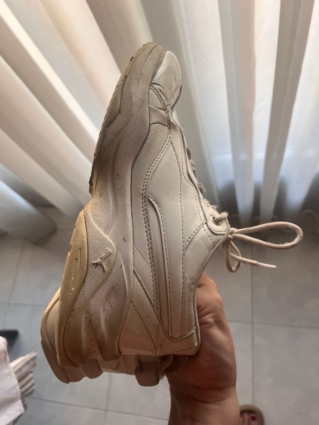 Zapatillas Puma blancas - usadas