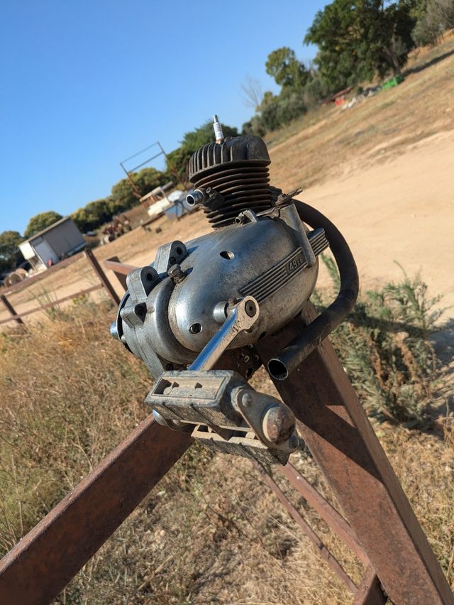 Motore Gitan 49cc - funzionante
Smontato