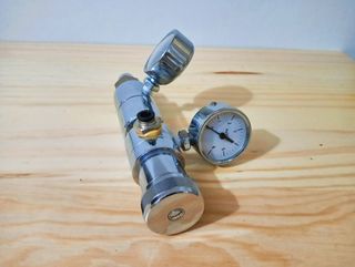 Regulador Manometro W21.8 x1/14"