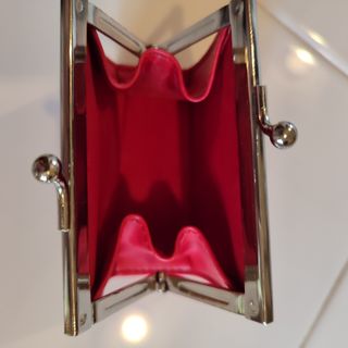 Monedero Greenwich rojo - Flores bordadas