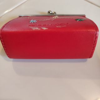 Monedero Greenwich rojo - Flores bordadas