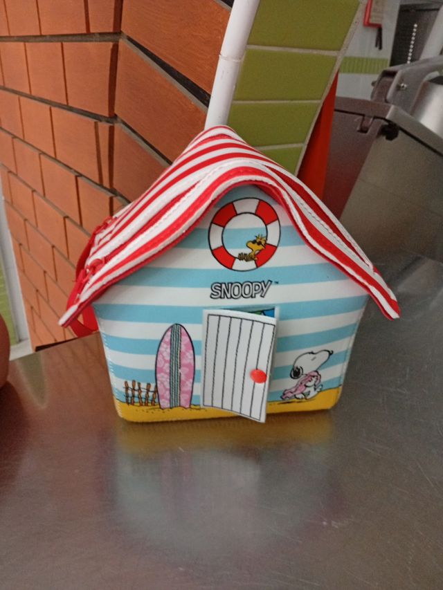 Neceser Snoopy playa Mercadona