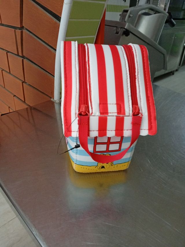 Neceser Snoopy playa Mercadona