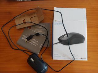 Ratón óptico Microsoft Basic