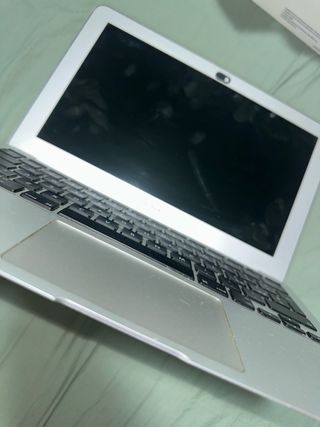 MacBook Air 11’’ Apple Plata