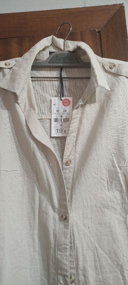 Vestido largo de manga corta beige