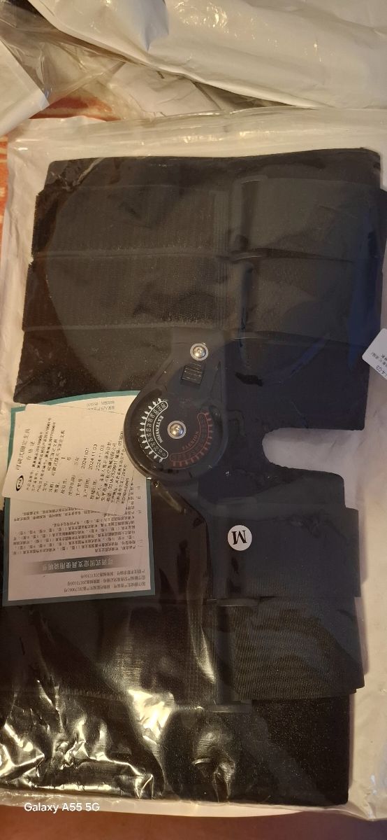 Rodillera ortopédica regulable