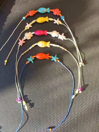 Pulseras de peces multicolor