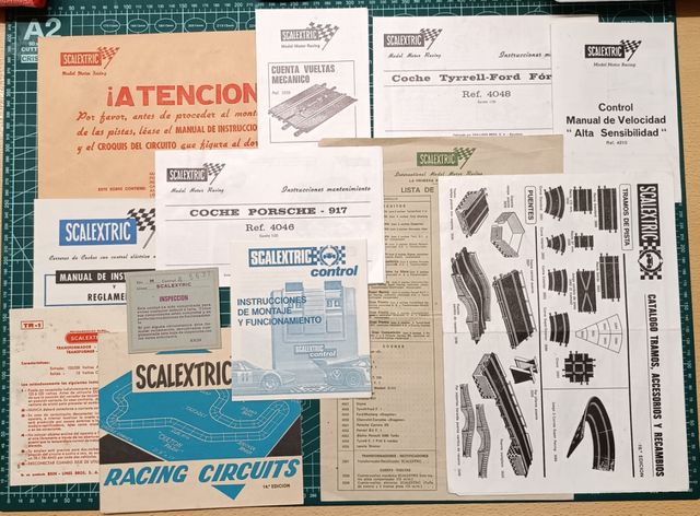 Lote de instrucciones y catalogos Scalextric
