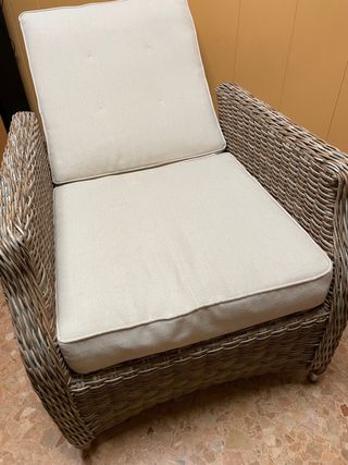 Sillón jardín mimbre mas reposapiés