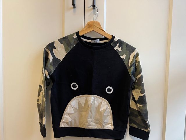 Sudadera niño camuflaje tiburón, T134Cm