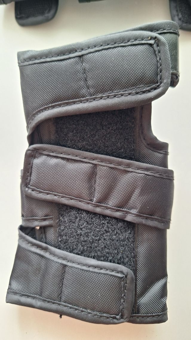 Rodilleras, muñequerasy coderas patinaje TULLAVA