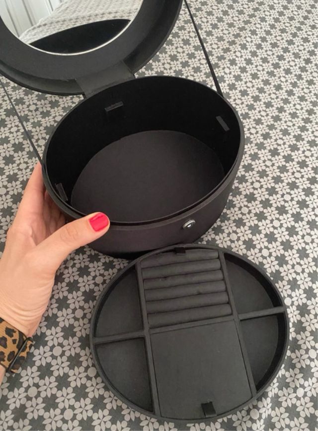 Joyero Redondo Negro