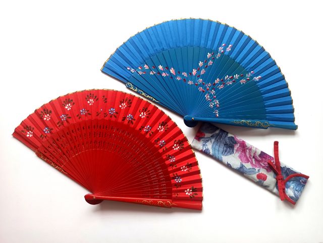 Abanico pintado a mano + funda. Aires de Verano