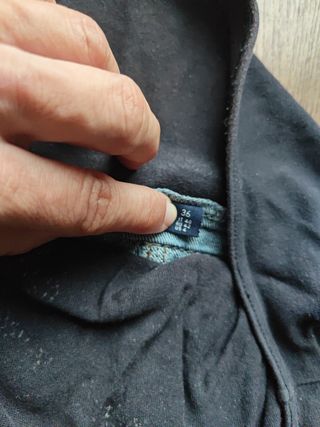 Pantalones vaqueros premamá en muy buen estado.