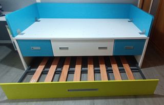 Muebles juveniles: escritorio & cajonera