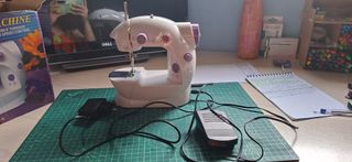 Mini Máquina Coser SM-202A