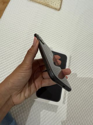 iPhone 11 negro - 64GB