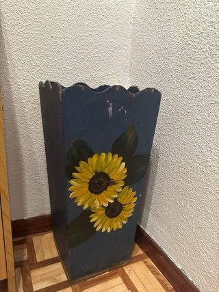 Paraguero con girasoles