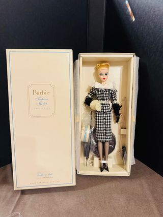 Barbie Silkstone Walking Suit