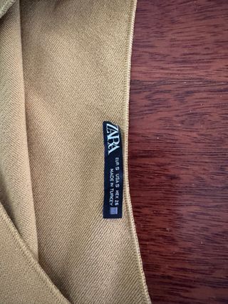 Vestido Zara asimétrico verde oliva