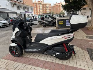Piaggio Mp3 400 Sport- Scooter 3 Ruedas