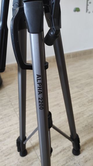 Trípode Alpha 2200 - Cámara