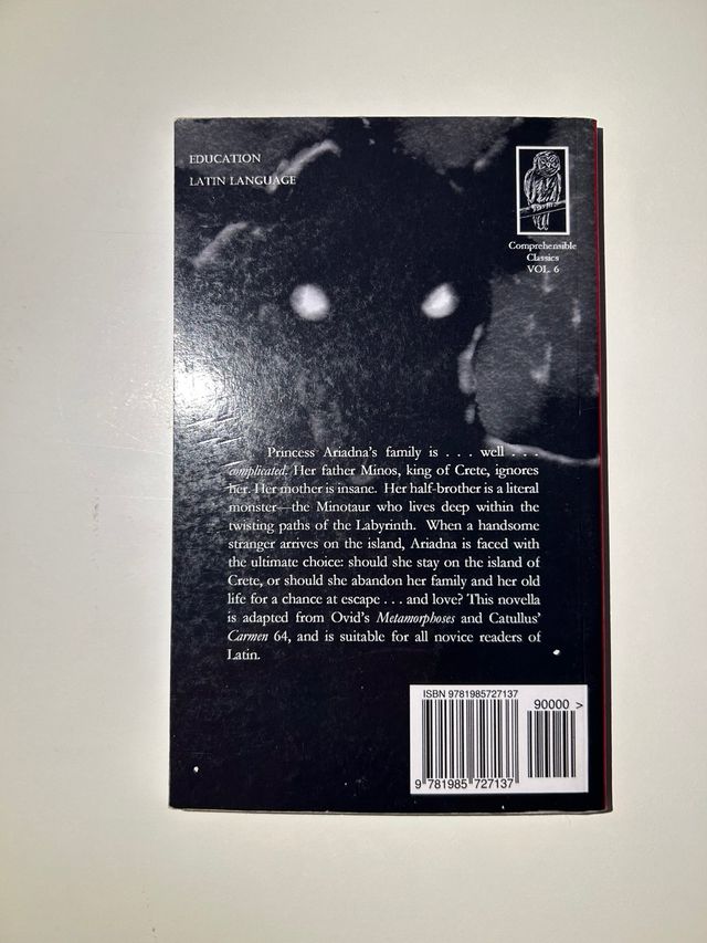 Labyrinthus: A Latin Novella (Latin Edition)