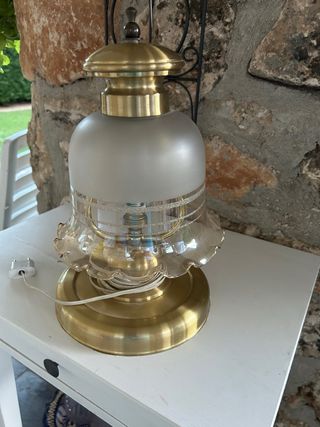 Lampara vintage mesa dorada