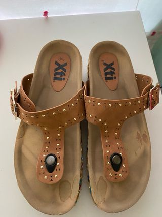 Sandalias Xti marrón